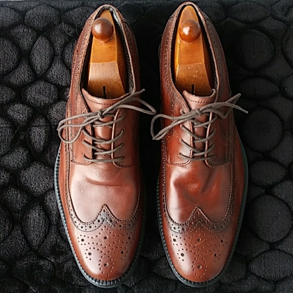 chaps wingtip shoes